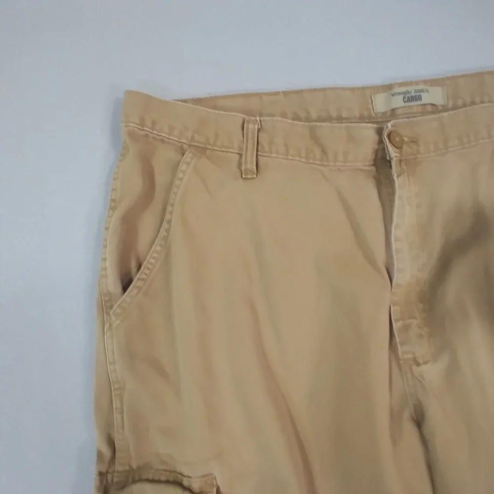 Wrangler cargo pants men's 42 x 30 light brown cotton outdoor camping hiking
